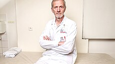 Profesor Karel onka, pední eský neurolog a vedoucí Centra pro poruchy spánku...