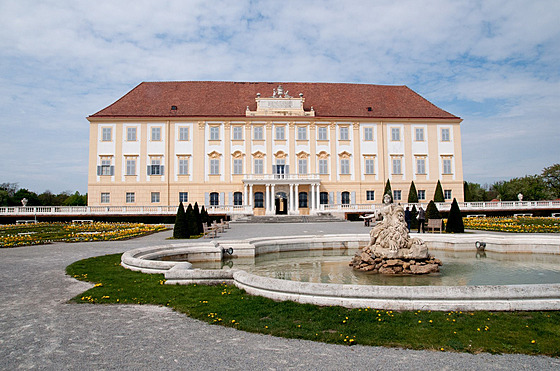 Zámek Schloss Hof nedaleko slovenských hranic