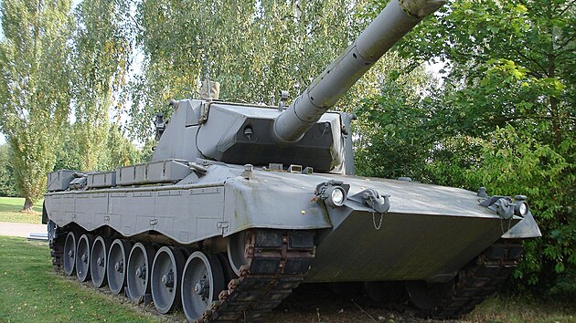 Patnct prototyp tanku Leopard 2 u nesl 120mm kann. Zkladn tvary se vak stle jet podobaly spe Leopardu 1.