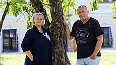 Tamara Pecková, která vystudoval DAMU, moderovala v rozhlase a naposledy... Tamara Pecková, která vystudoval DAMU, moderovala v rozhlase a naposledy...