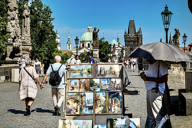 <p>Prázdniny jsou v plném proudu a Praha je oblíbeným cílem tuzemských i zahraničních návštěvníků</p>