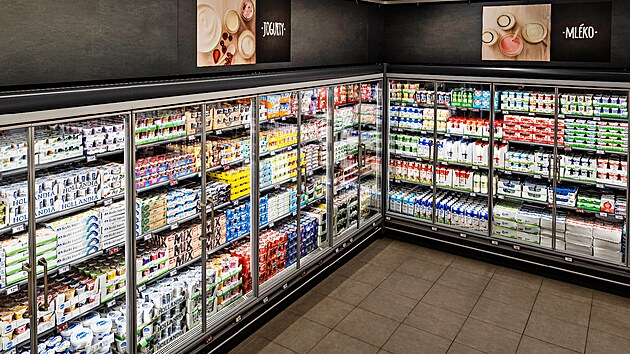 Jedním z řešení, kterým obchodníci šetří energie, jsou uzavíratelné chladící... Jedním z řešení, kterým obchodníci šetří energie, jsou uzavíratelné chladící...