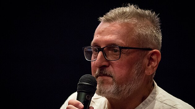 Autor knižní předlohy a spoluscenárista Jan Poláček se zúčastnil tiskové konference v pražském kině Atlas k uvedení nového českého filmu Arvéd, inspirovaného příběhem Jiřího Arvéda Smíchovského. 10. srpna 2022.