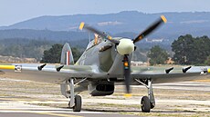 Poslední letuschopný exemplá Hawker Hurricane Mk.IV na leteckém dni v Chebu...