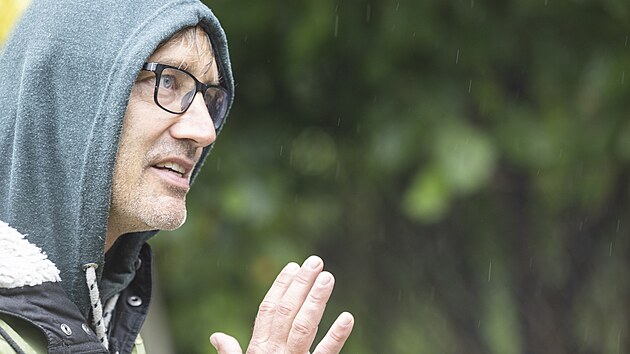 Jiří Havelka na natáčení filmu Zahradníkův rok (22. srpna 2022)