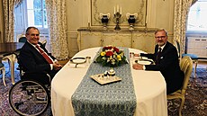 Prezident Milo Zeman a premiér Petr Fiala pi jednání na zámku v Lánech 23....