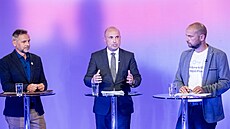 Pavel Bosák (Piráti), Roman Zarzycký (ANO) a Aleš Tolar (STAN) v primátorské...