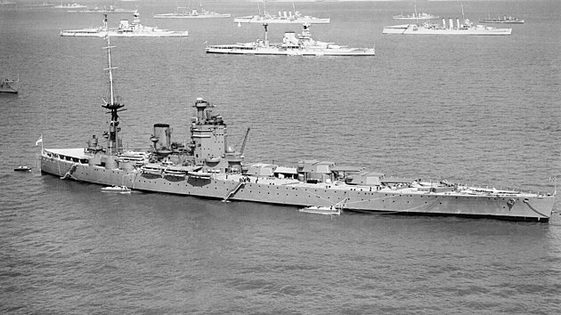 Bitevn lod tdy Nelson byly sice pomal, ale proti baterim s devti dly re 406 mm nemli Nmci co postavit.