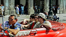 Manic Street Preachers bhem prohlídky Havany (17. února 2001)