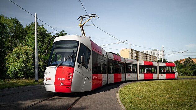 Tramvaj PID v nových barvách