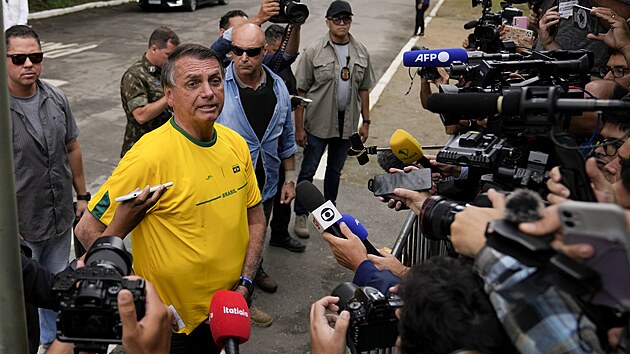 Brazilsk prezident Jair Bolsonaro ped volebn mstnost (2. jna 2022)