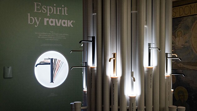Z prezentac vrobc porotu nejvce zaujala interaktivn instalace Espirit, kterou pro znaku RAVAK navrhlo duo Vrtika & k.