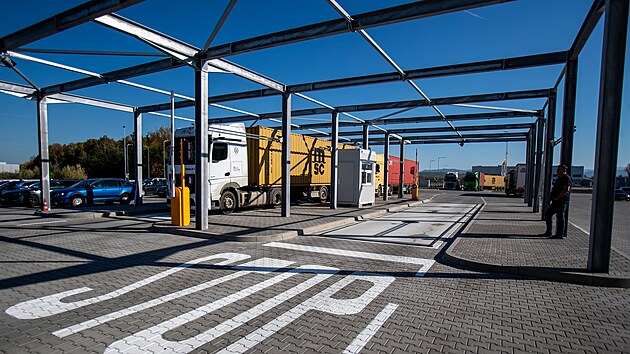 V bezprostřední blízkosti mošnovského letiště vznikl největší terminál kombinované dopravy v republice. Propojí dodávky zboží dovezeného po železnici i po silnici.