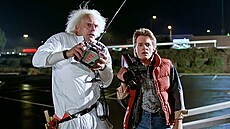 Michael J. Fox a Christopher Lloyd v legendární komedii Návrat do budoucnosti...