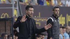 Trenér Atlética Madrid Diego Simeone sleduje utkání proti Cádizu.