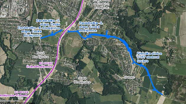 Fialová značí trasu dálnice D3 kolem Českých Budějovic, modrá ukazuje napojení na dálnici na Pohůrce a obchvat Srubce.