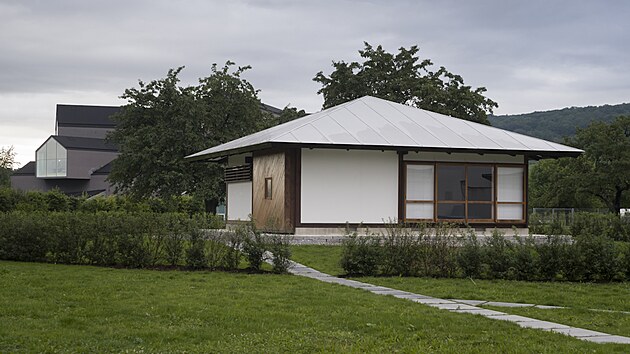 inohara pi navrhovn domu vychzel z tradin lidov architektury japonskch dom a chrm.