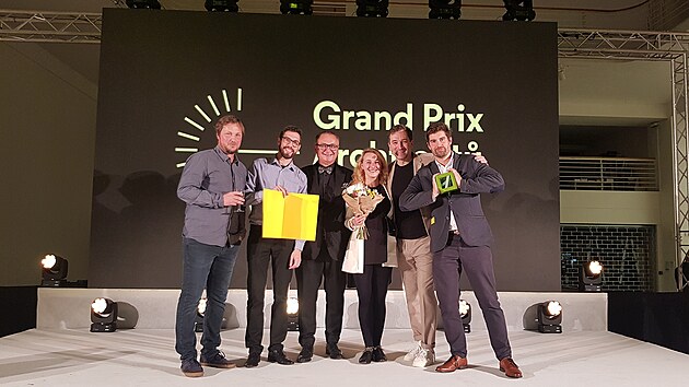 Paluba Hamburk získala prestižní ocenění v rámci Grand Prix Architektů 2022. Za Palubou Hamburk stojí architektonická a projekční společnost projectstudio8.