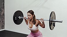 Cvičení skládají studie další a další pocty. Cvičení skládají studie další a další pocty.