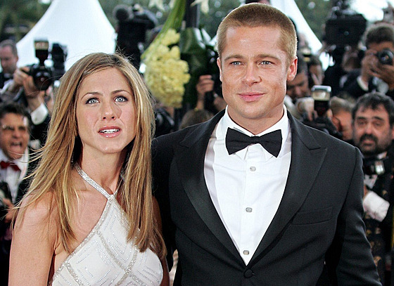 Jennifer Anistonová a Brad Pitt (13. kvtna 2004)
