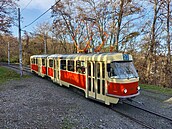 Historie tramvaje sahá do roku 1977, kdy byla vyrobena v závodě ČKD Tatra Praha.