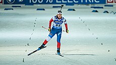 Biatlonistka Elika Václavíková dojídí do cíle sprintu ve finském Kontiolahti