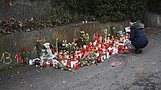 Muž napadl školačky po cestě do školy. Jedna z dívek útok nepřežila. (6.... Muž napadl školačky po cestě do školy. Jedna z dívek útok nepřežila. (6....