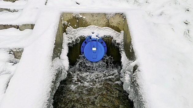 Voda, která proudí od září do Velkého Boleveckého rybníka v Plzni z Berounky, už začala zvedat hladinu vysychající oblíbené rekreační nádrže. (14. 12. 2022)
Foto: Martin Polívka, MAFRA