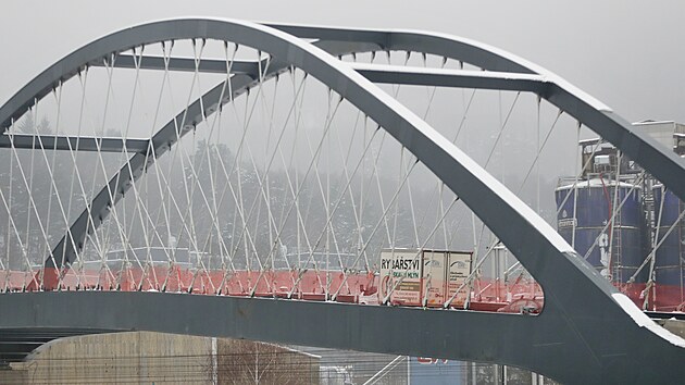 Na most, který spojuje Blansko se Starým Blanskem přes železniční koridor, město čekalo 70 let.