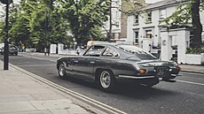 Lamborghini 400 GT 2+2 v ulicích Londýna