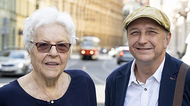 Autobusy a tramvaje v Praze dostanou nový hlas. Dagmar Hazdrovou nahradí Jan Vondráček.