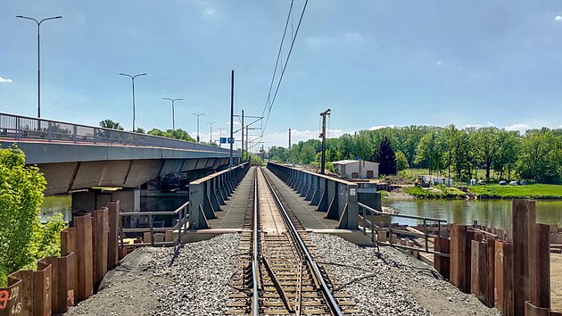 Pemostn Labe za stanic Pardubice-Rosice nad Labem