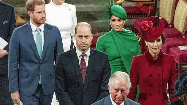 Princ Harry, princ William, vvodkyn Meghan, princ Charles a vvodkyn Kate (Londn, 9. bezna 2020)
