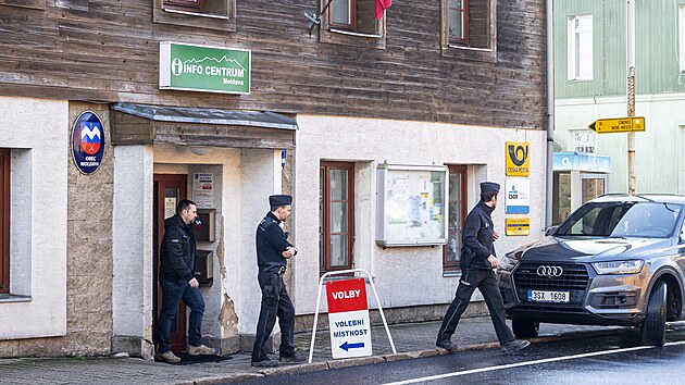 Na volby v Moldav dohlela policie. (7. ledna 2023)