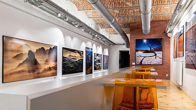 Výstavu velkoformátových fotografií a panoramat krajinářského fotografa a horolezce Ladislava Kamaráda hostí Galerie města Přerova.