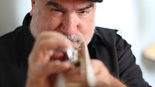 Americký saxofonista Randy Brecker.