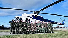 Poslední let jednoho ze dvou vrtulník Mi-8S z vojenského letit Praha-Kbely....
