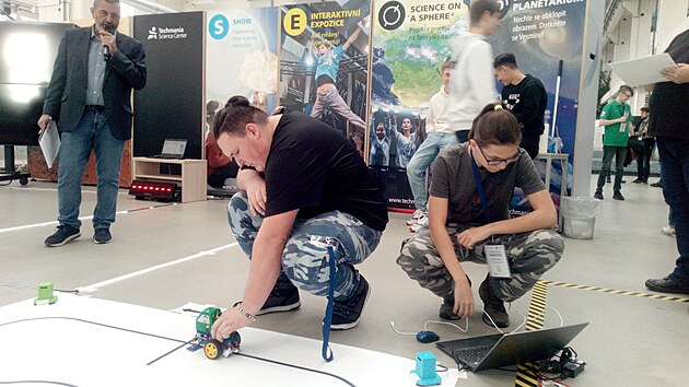 V celostátní robotické soutěži „ROBO2022“ konané v Plzni se naši žáci Jan... V celostátní robotické soutěži „ROBO2022“ konané v Plzni se naši žáci Jan...