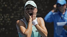 Magda Linetteová se raduje z postupu do semifinále Australian Open.
