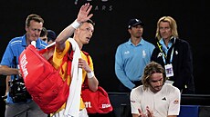 Jií Leheka (vlevo) se louí s diváky po tvrtfinále Australian Open.