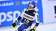 Martina Dubovská po skonení druhého kola slalomu ve pindlerov Mlýn.