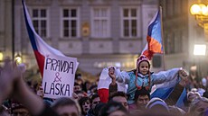 Na Staroměstském náměstí se shromáždili příznivci Petra Pavla. (25. ledna 2023) | na serveru Lidovky.cz | aktuální zprávy