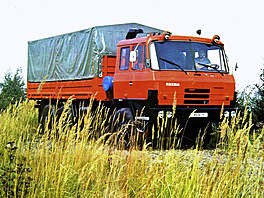 Valník Tatra 815, zde s nataenou plachtou