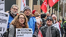 Protest zaměstnanců společnosti Nexen Tire před velvyslanectvím Korejské... Protest zaměstnanců společnosti Nexen Tire před velvyslanectvím Korejské...