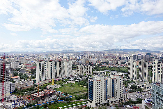Výhled na Ulánbátar z kopce Zaisan