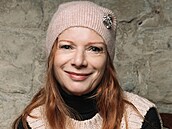 V divadle. Bára Štěpánová v kavárně Divadla Ungelt po představení Krásná... V divadle. Bára Štěpánová v kavárně Divadla Ungelt po představení Krásná...