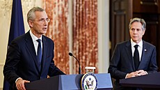 éf NATO Jens Stoltenberg s americkým ministrem zahranií Antonym Blinkenem