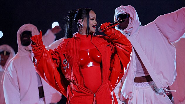 Rihanna vystoupila v prestin poloasov show na Superbowlu (13. nora 2023)
