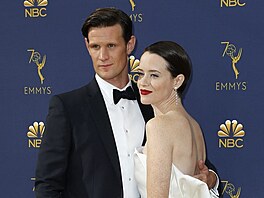 Matt Smith a Claire Foyová na cenách Emmy (Los Angeles, 17. záí 2018)