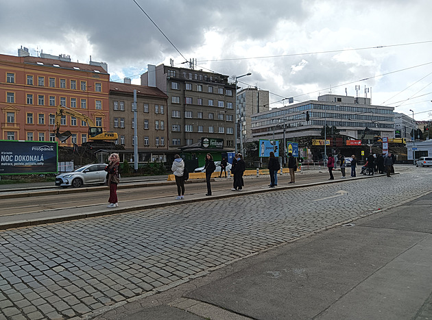 <p>Práce na železniční trati u Výstaviště Holešovice.</p>
